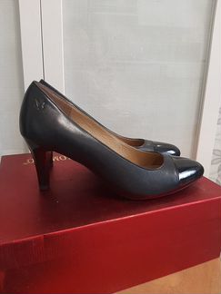 Туфли Caprice 37 новые
