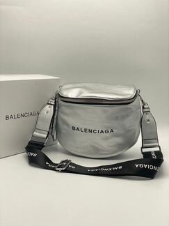 Новая женская сумка Balenciaga серебристая