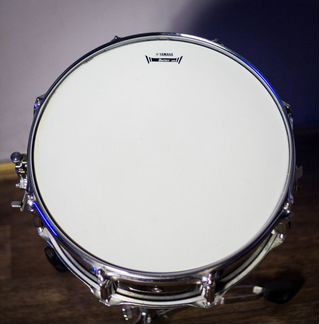 Малый барабан yamaha + стойка + палочки