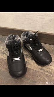 Кроссовки зимние женские