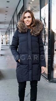 Синий натуральный пуховик с меховым капюшоном