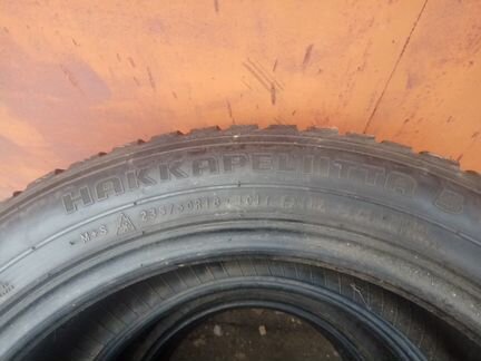 Nokian Hakkapeliitta 5 235 50 R18