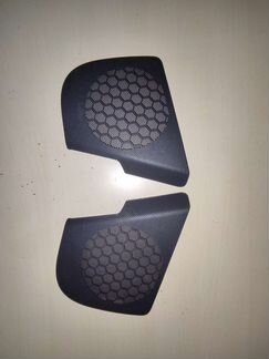 Решетки на динамики в обшивку передних дверей audi