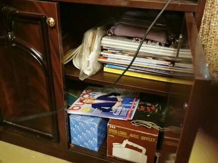 Стеллаж красное дерево