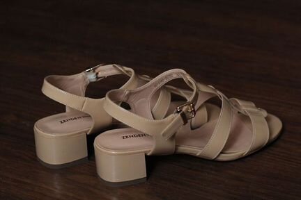 Новые босоножки / сандалии