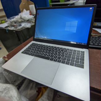 Новый быстрый ноутбук 8Gb оперативной 512Gb SSD