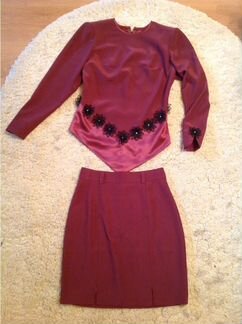 Костюм цвет бордо