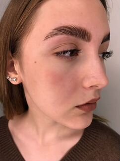 Окрашивание бровей и ресниц