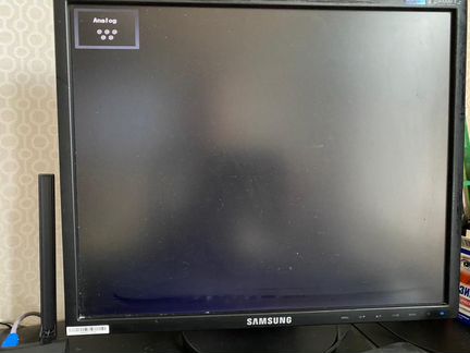 Монитор Samsung