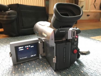 Видеокамера Panasonic NV-DS11
