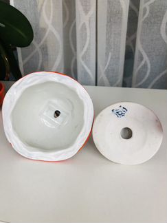 Фарфоровая статуэтка модницы
