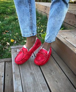 Мокасины красные зимние ugg