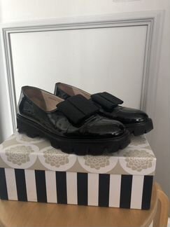 Лоферы лаковые