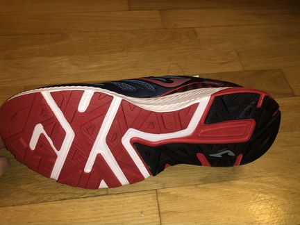 Кроссовки joma спортивные
