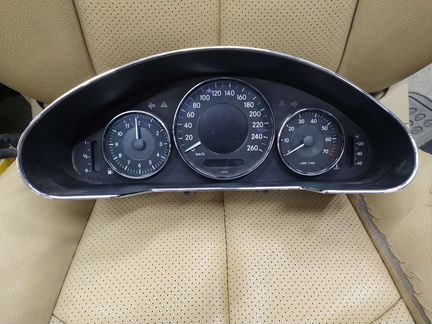 Щиток приборов CLS W219
