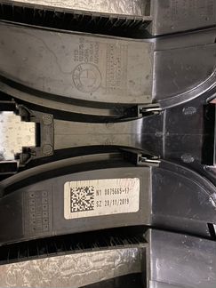 Решетка радиатора BMW G20