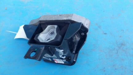Опора двигателя левая Хендай Туксан 3 2.0
