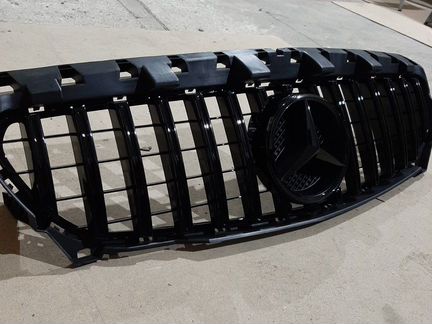 Mercedes CLA W117 решетка радиатора AMG GT black