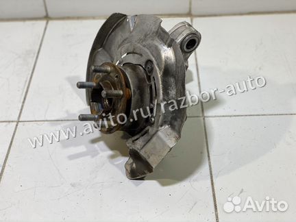 Кулак со ступицей LR Discovery Sport 2014+