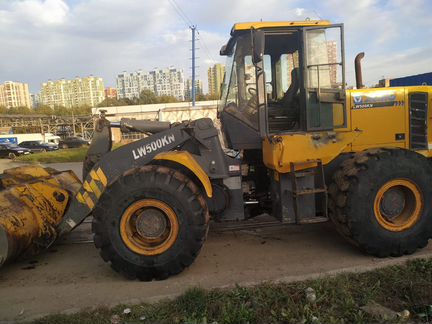Фронтальный погрузчик LW500KN