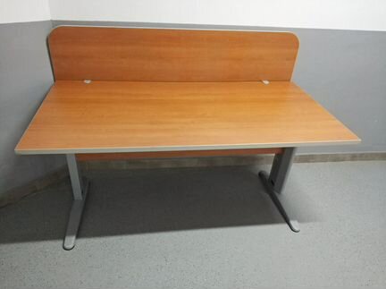 Стол письменный