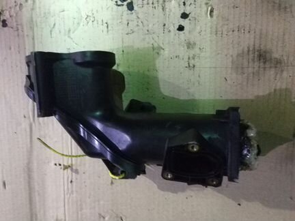 Воздуховод Mercedes w211 3.2CDI 6420901037 642.820