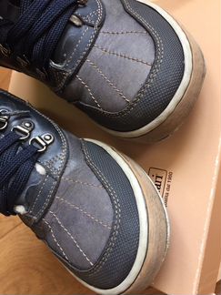 Ботинки демисезон 35 разм