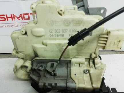 Замок двери передний правый Volkswagen Passat B6