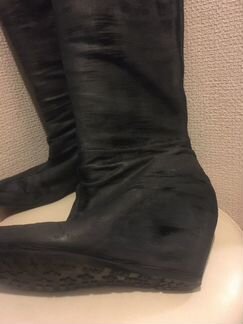 Сапоги на танкетке кожа