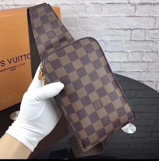 Сумка Louis Vuitton поясная