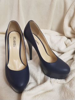 Продаю шикарные синие туфли