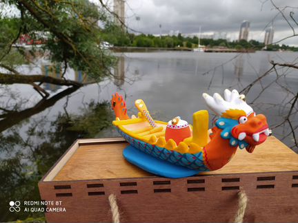 Сувенир лодка дракон